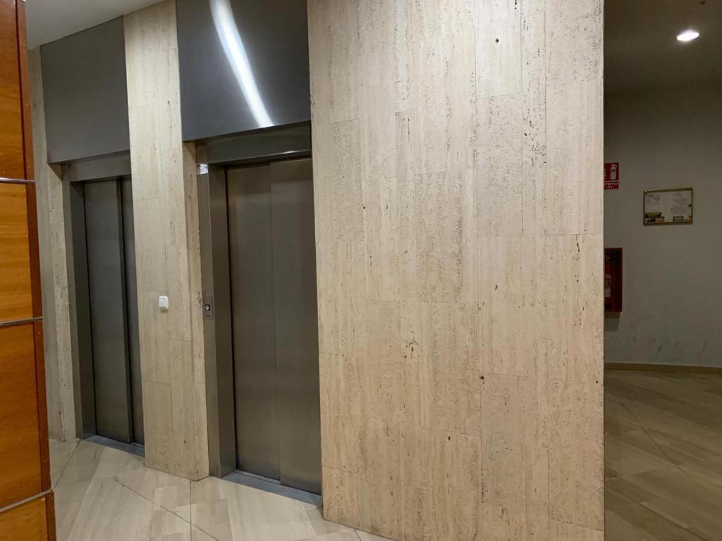Apartamento Con Encanto Y Parking Privado Y Gratuito Granada Luaran gambar